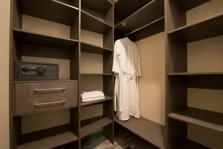12th Floor Apartments - 78