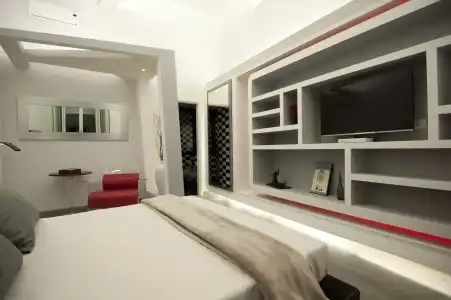 Luxury on the River - 4