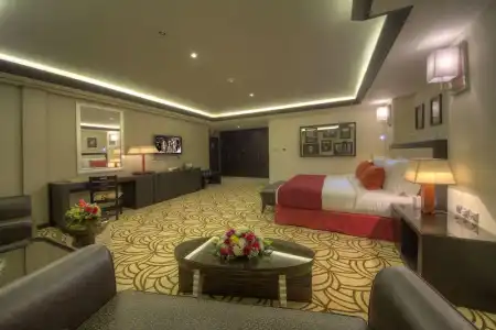 Pavilion Palace - 12