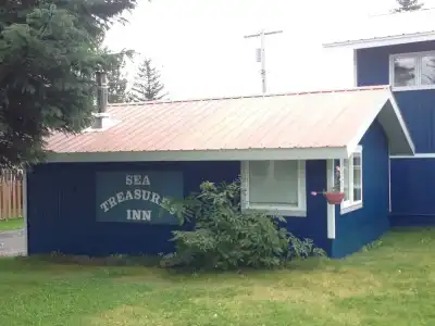 Sea Treasures Inn - 0