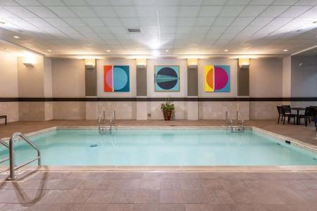 Doubletree by Hilton Cedar Rapids Convention Complex - 14