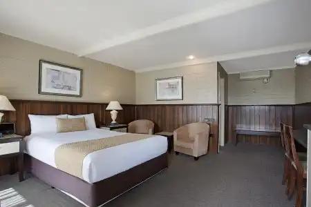 Comfort Inn On Raglan - 47