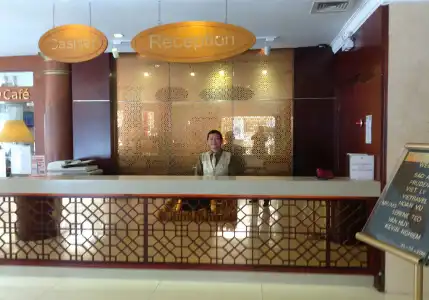 Dong Khanh - 18