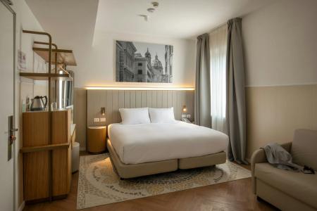 Cosmopolita Rome Colosseum, Tapestry Collection by Hilton - 19