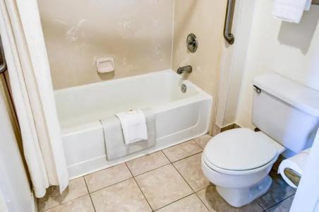 Comfort Inn Redding Near I-5 - 31