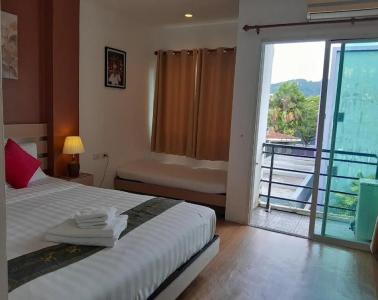 Island Patong Beachfront Apartments - 42