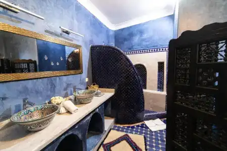 Riad Mur Akush - 29