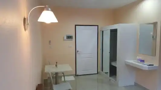 Jirasin Ranong Apartment - 35