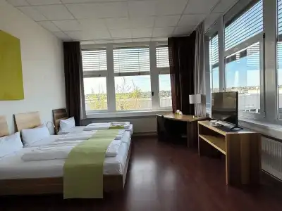 AMH Airport-Messe-Hotel - 40