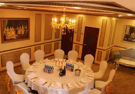 Royal House - 8