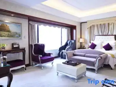 Nanjing Grand - 102