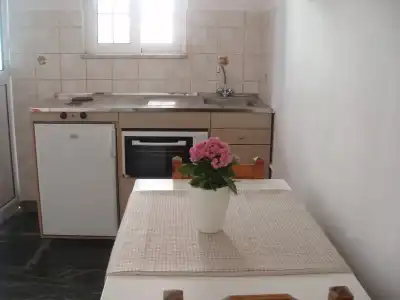 Platoni Elite Apartments - 12