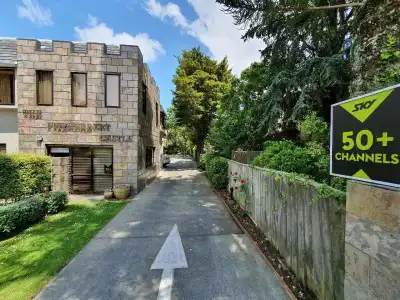 Fitzherbert Castle Motel - 19