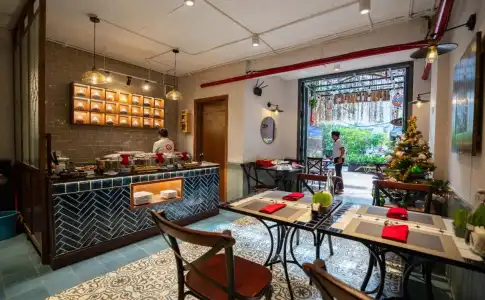 Little Saigon Boutique - 21