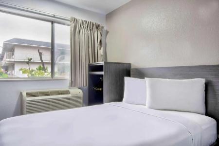 Motel 6 Austin, TX - North - 5