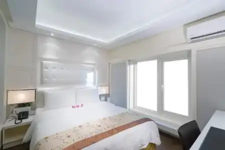 Empress HoChiMinh City - 36