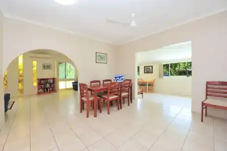 Seascape Holidays - 53 Reef Street - 18
