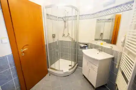 Modrá Ruže - 8
