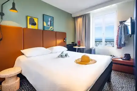 ibis Saint Malo Plage - 77