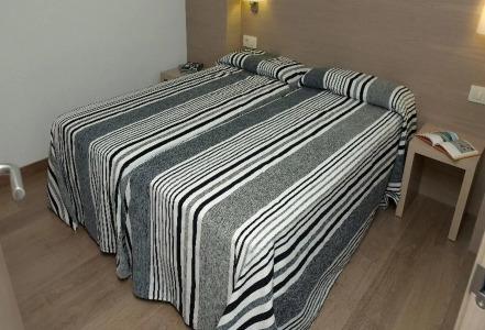 Almirall Apartaments - 1