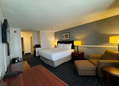 Divya Sutra Plaza and Conference Centre Calgary Airport - 3