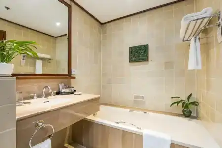 Chatrium Royal Lake Yangon - 175
