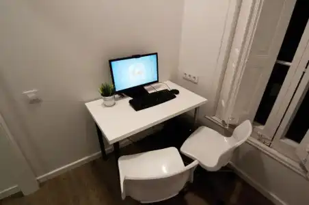 Hostal Live Barcelona - 51