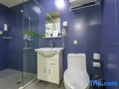 Hi Inn - 35