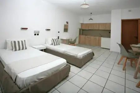 Iraklis Studios & Apartments - 82