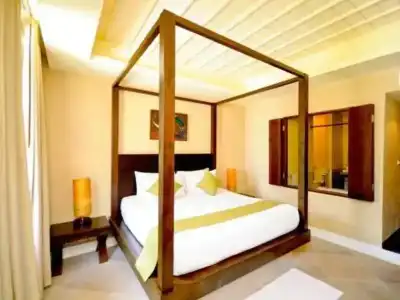 Iyara Beach & Plaza - 39