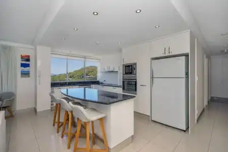 Burleigh Beach Tower - 114