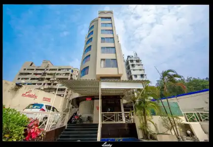 Lucky Goregaon - 13