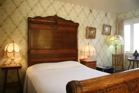 Martine Inn - 63