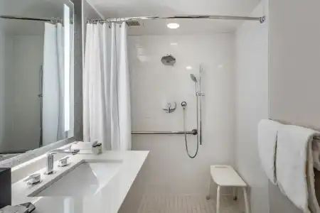 Sheraton Suites Old Town Alexandria - 71