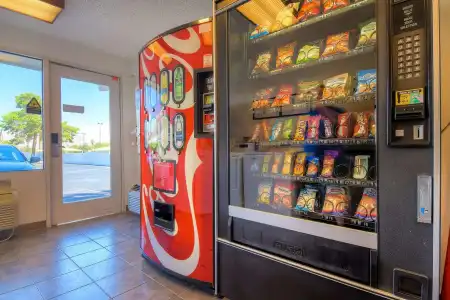 Motel 6 Las Vegas, NV - Boulder Highway - 10