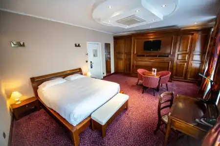 Logis Hôtel Borel - 83