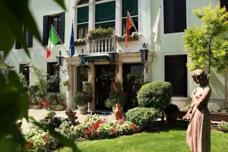 Pensione Accademia - Villa Maravege - 0