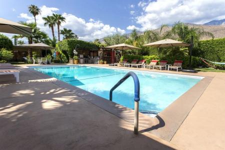 Desert Riviera- A Town & Desert Boutique - 14