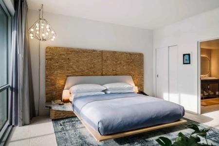 The Line Austin - 77