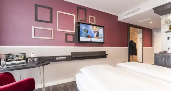 PLAZA Premium - 114