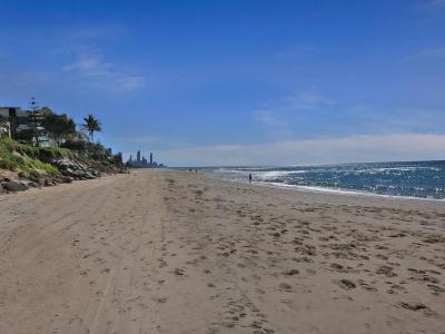 Spindrift on the Beach - 12