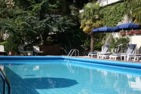 Miralago - 12