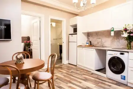 Meroddi Pera Flats - 35
