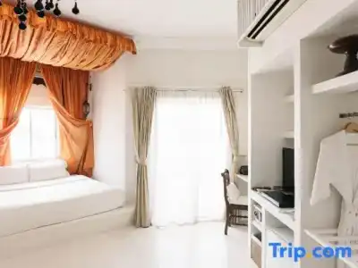 At Niman Conceptual Home - 51