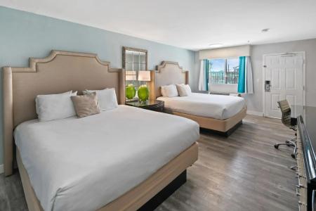 Costa Art Laguna Beach - 2