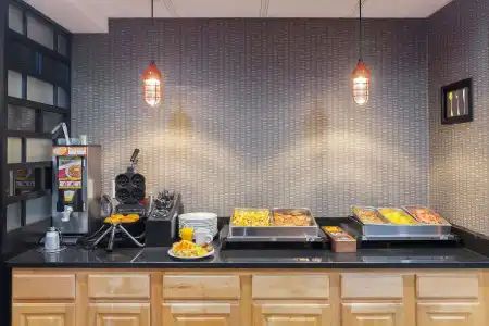 Four Points by Sheraton Charlotte - Pineville - 10