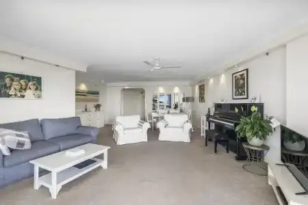 Gemini Court Holiday Apartments - 412