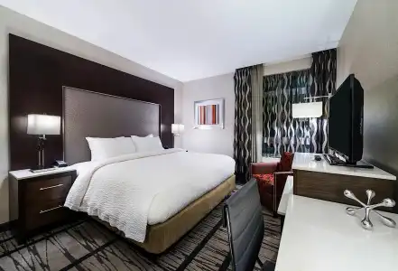 Fairfield Inn & Suites Boston Cambridge - 2