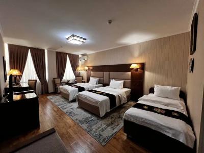 Zargaron Plaza - 72