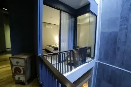 1825 Gallery - 100
